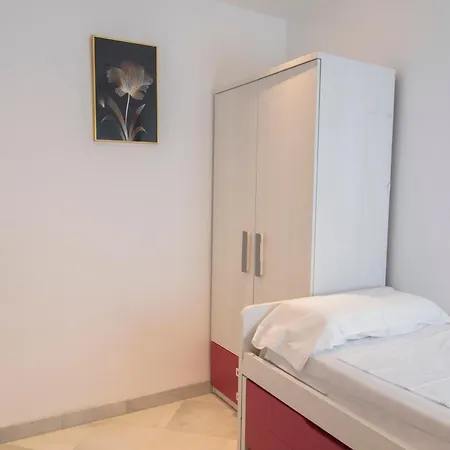 Nightinsevilla Bailen Free Parking Siviglia