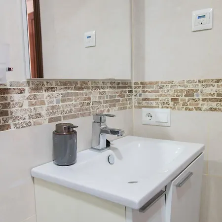 Appartamento Nightinsevilla Bailen Free Parking *